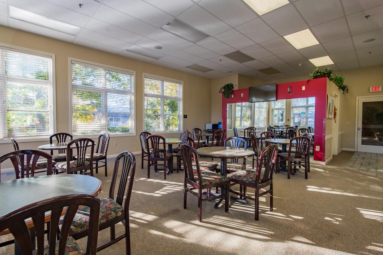 Vacation Village In The Berkshires Ханкок Экстерьер фото The dining room at the senior center