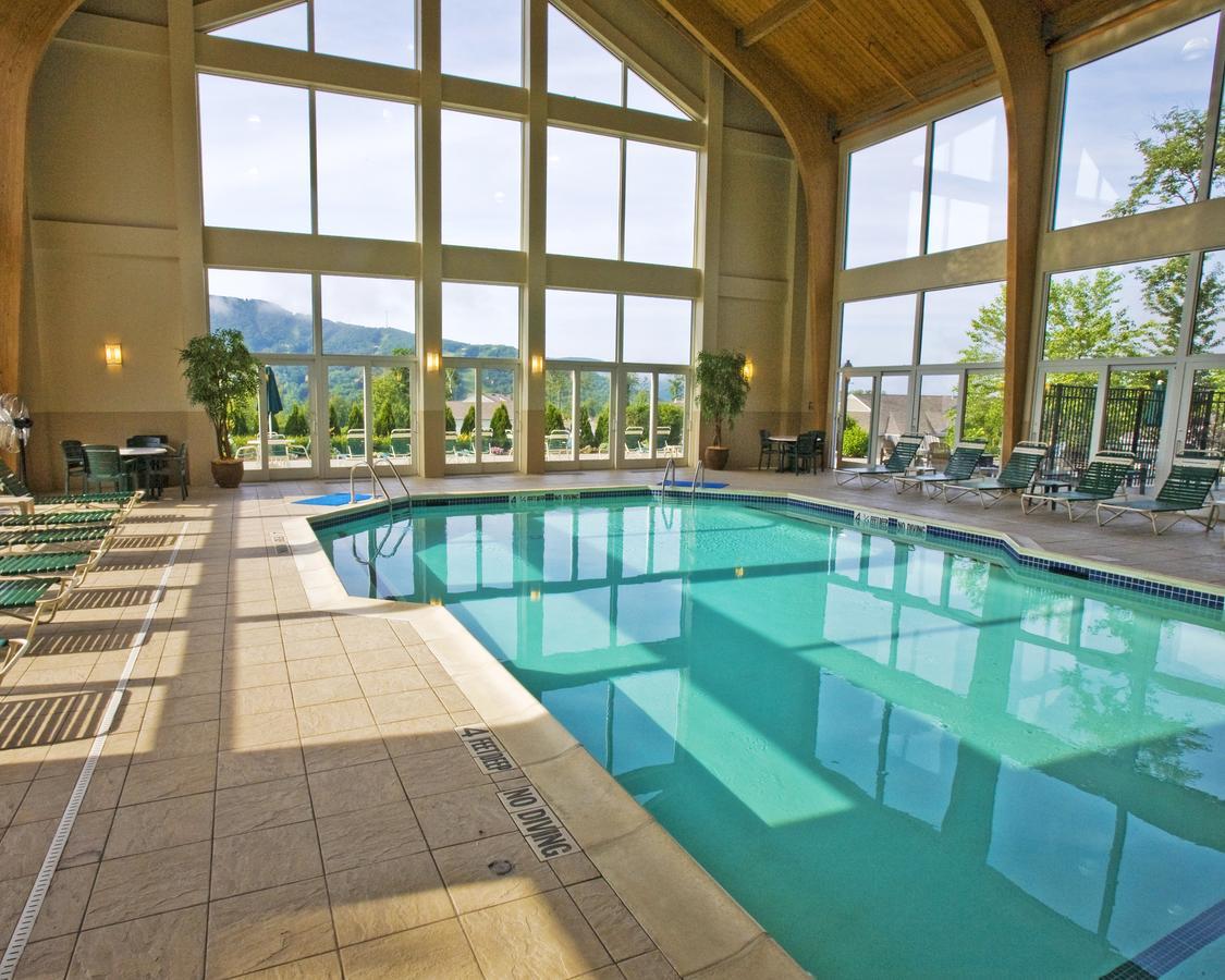 Vacation Village In The Berkshires Ханкок Экстерьер фото The indoor pool at the Grand Summit Hotel