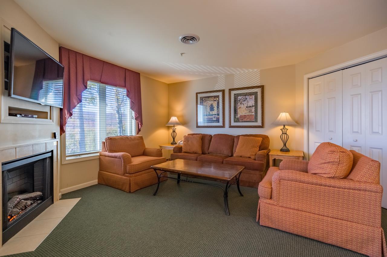 Vacation Village In The Berkshires Ханкок Экстерьер фото Living room
